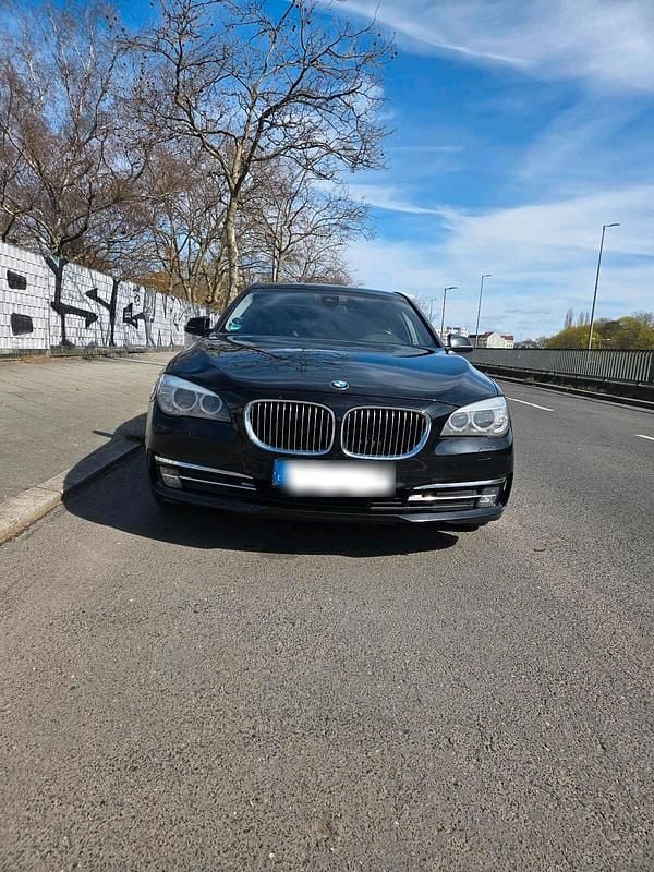 Gebraucht BMW 730 258 PS (189 kW) 2013 Schwarz Limousine