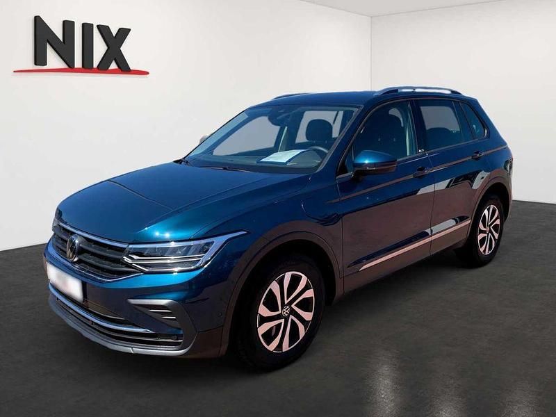 Blau Gebraucht 2022 VW Tiguan Active SUV | 29.900 € (Fairer Preis) - Bild 1/4