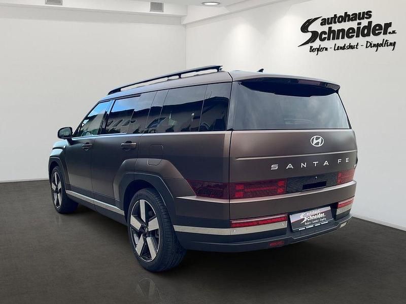 Neu Hyundai Santa Fe Signature 215 PS (158 kW) 2025 Earthy brass matt SUV