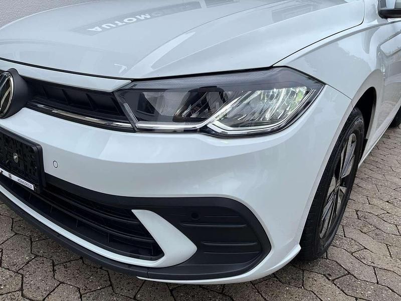 Gebraucht VW Polo Move 95 PS (69 kW) 2024 Weiß Limousine