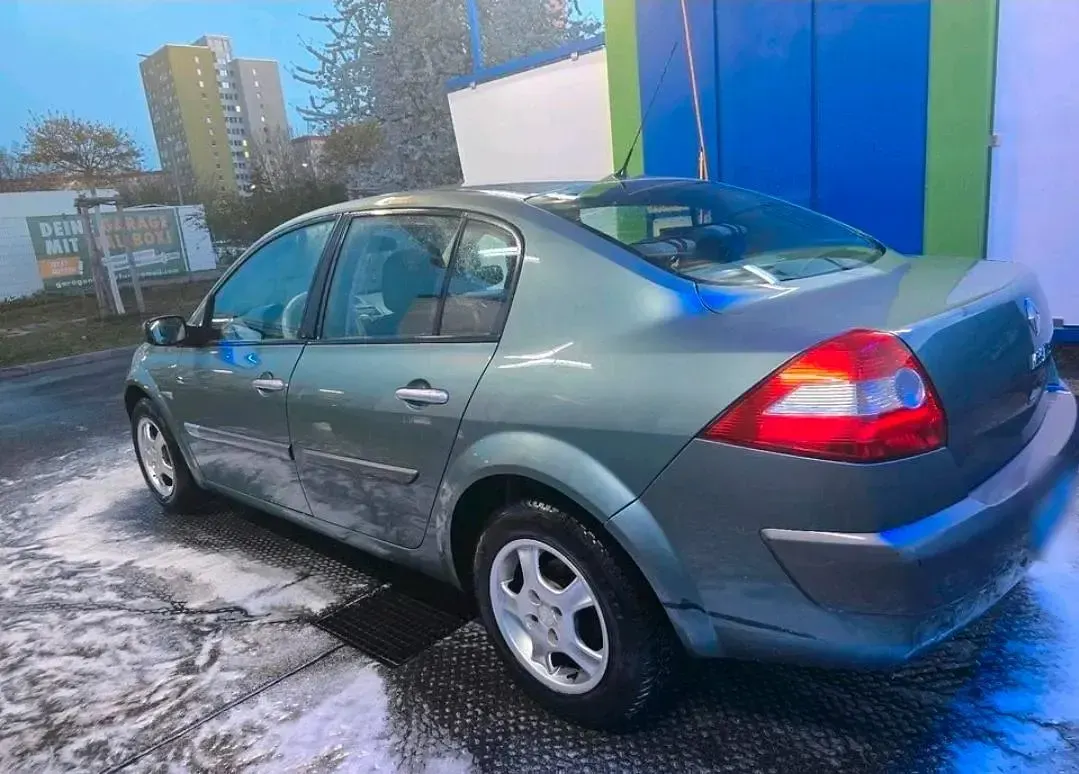 Gebraucht Renault Mégane II 113 PS (83 kW) 2004 Grün Limousine
