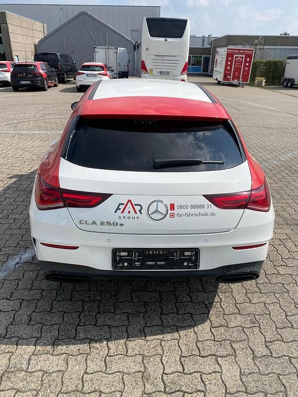 Usata Mercedes CLA250e 218 CV (160 kW) 2020 Bianco Berlina