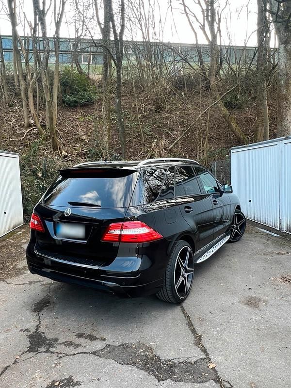 Gebraucht Mercedes ML350 AMG 258 PS (189 kW) 2014 Schwarz SUV