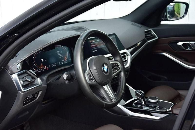 Gebraucht BMW 320 Executive 190 PS (139 kW) 2019 Schwarz Limousine