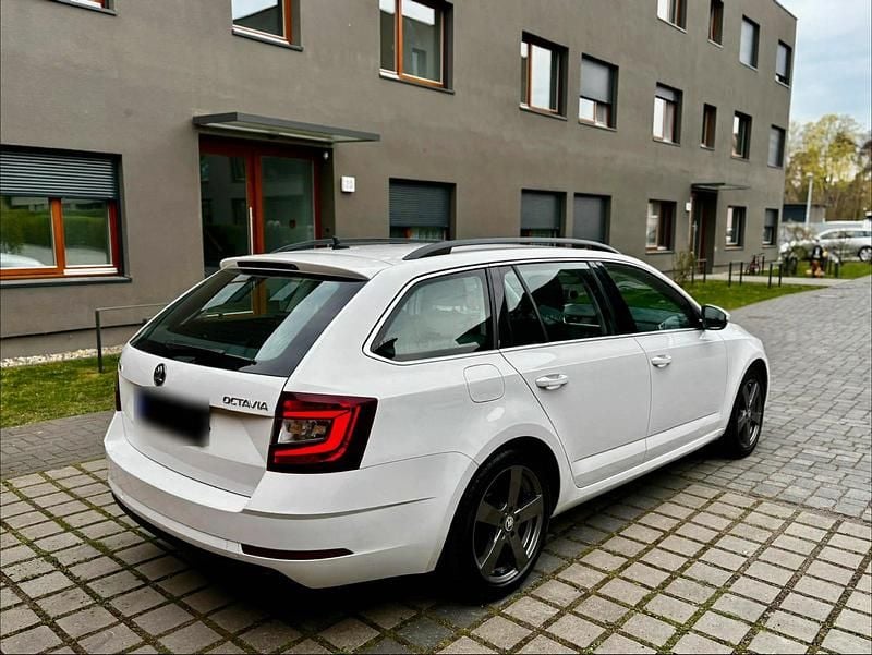 Gebraucht Skoda Octavia 150 PS (110 kW) 2018 Weiß Kombi