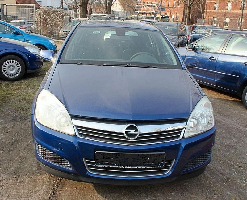 Gebraucht Opel Astra Edition 116 PS (85 kW) 2008 Blau Limousine