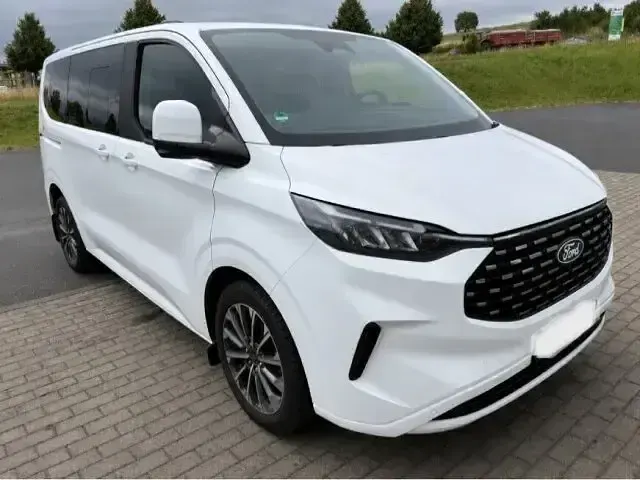 Gebraucht Ford Tourneo Custom Titanium X 170 PS (125 kW) 2025 Weiß Van