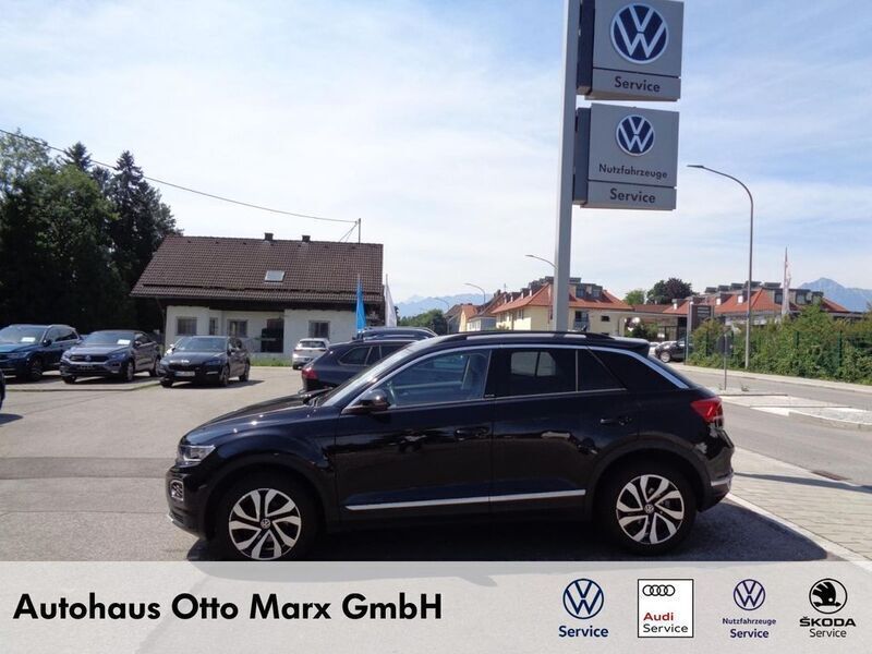 Schwarz Gebraucht 2021 VW T-Roc Active SUV | 19.790 € (Fairer Preis) - Bild 1/4