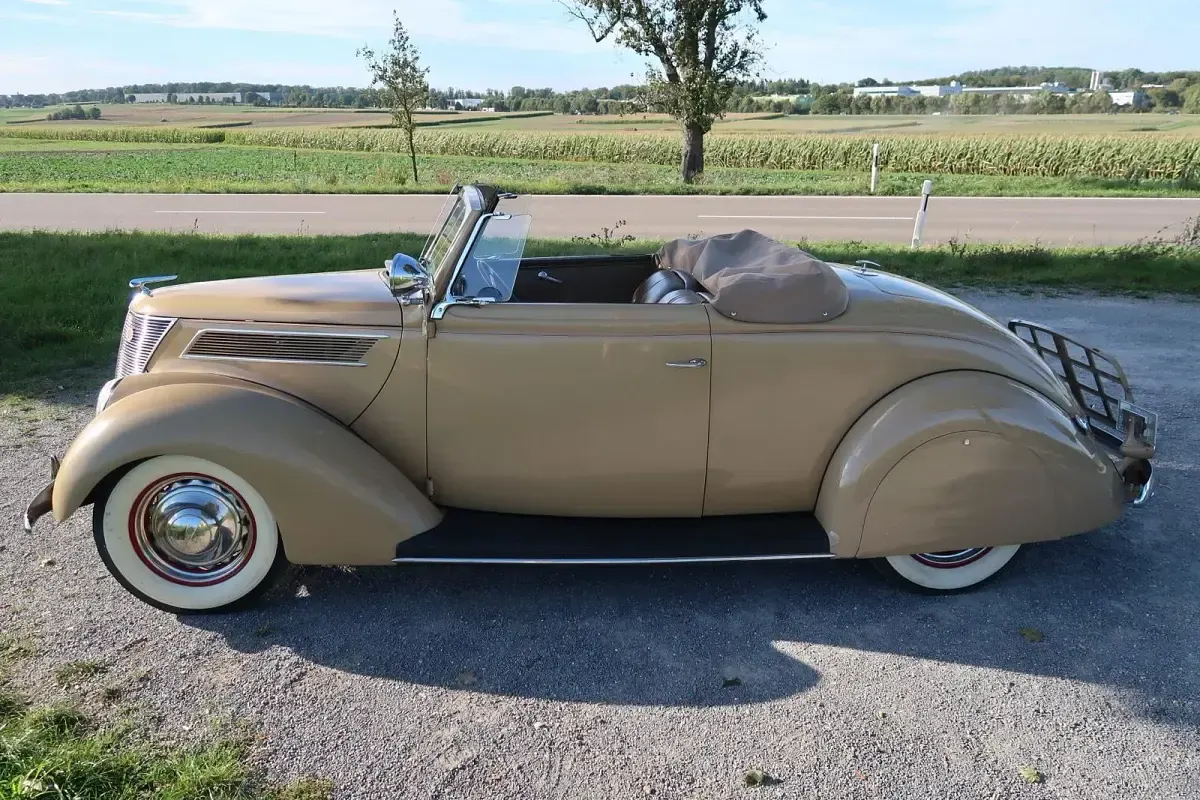 Gebraucht Ford Deluxe 85 PS (62 kW) 2026 Beige Cabrio