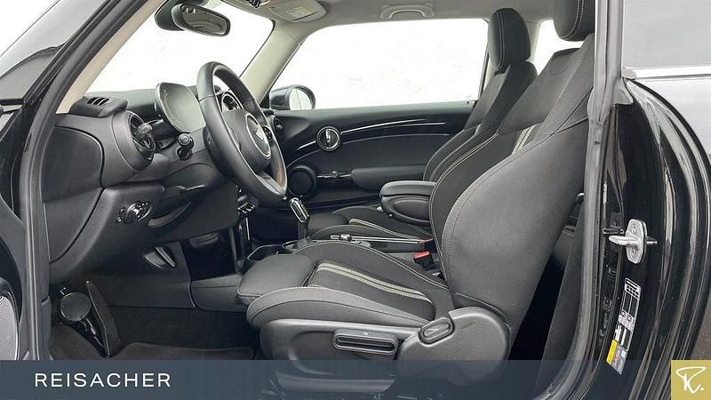 Gebraucht Mini Cooper SE Classic 135 kW (184 PS) 2023 Schwarz Kleinwagen