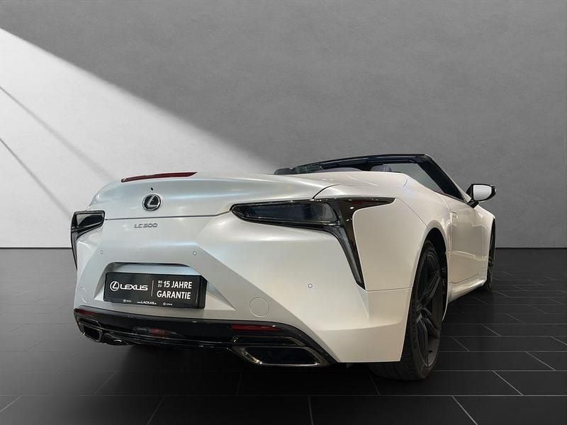 Gebraucht Lexus LC 500 464 PS (341 kW) 2024 Hakuji white (semi matte) (wei Coupé