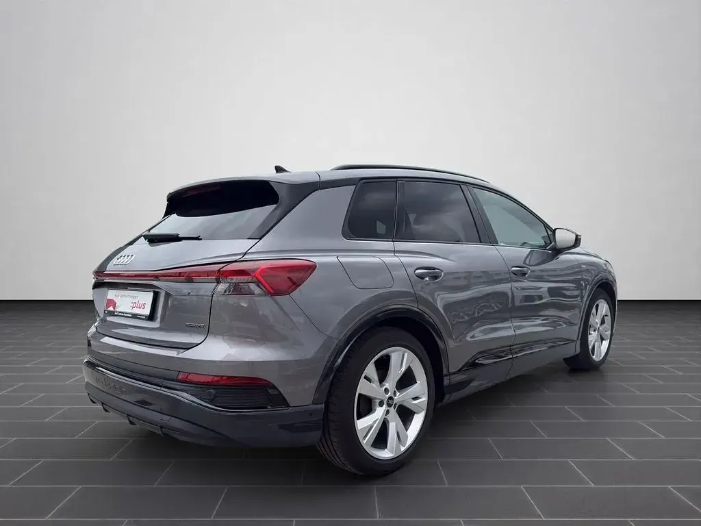 Gebraucht Audi Q4 e-tron Ambiente 194 kW (265 PS) 2023 Taifungrau metallic SUV