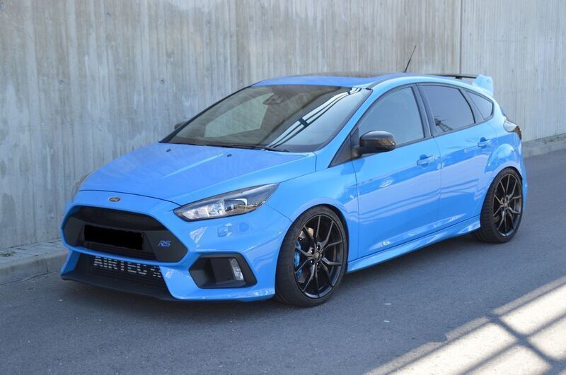 Nitrousblau metallic Gebraucht 2016 Ford Focus RS Limousine | 28.600 € - Bild 1/4