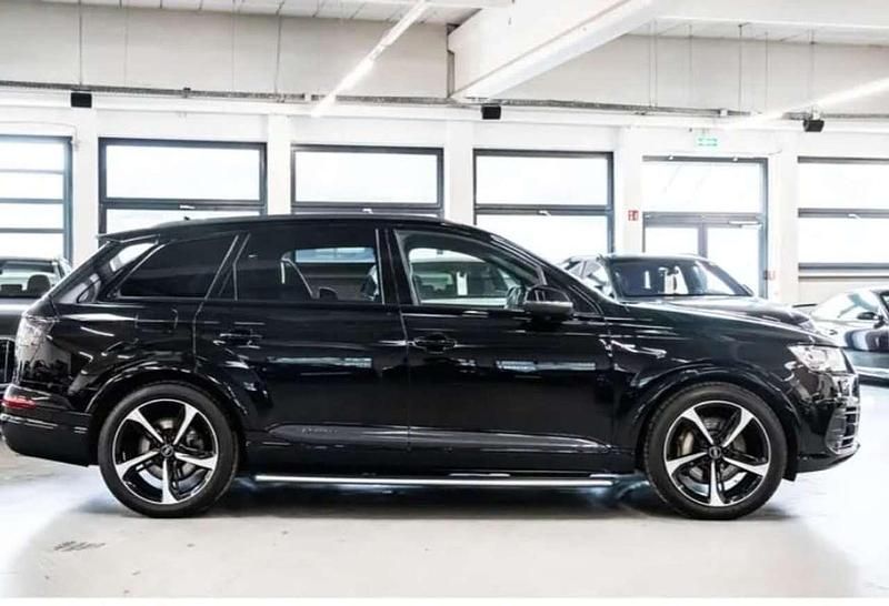 Schwarz Gebraucht 2018 Audi Q7 Design SUV | 39.900 € (Teuer) - Bild 1/4