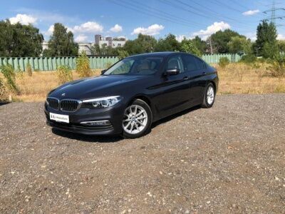Grau metallic Gebraucht 2017 BMW 530 Comfort Edition Limousine | 30.850 € (Guter Preis) - Bild 1/4