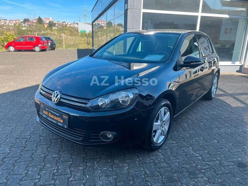 Gebraucht VW Golf VI Team 105 PS (77 kW) 2010 Schwarz Kleinwagen