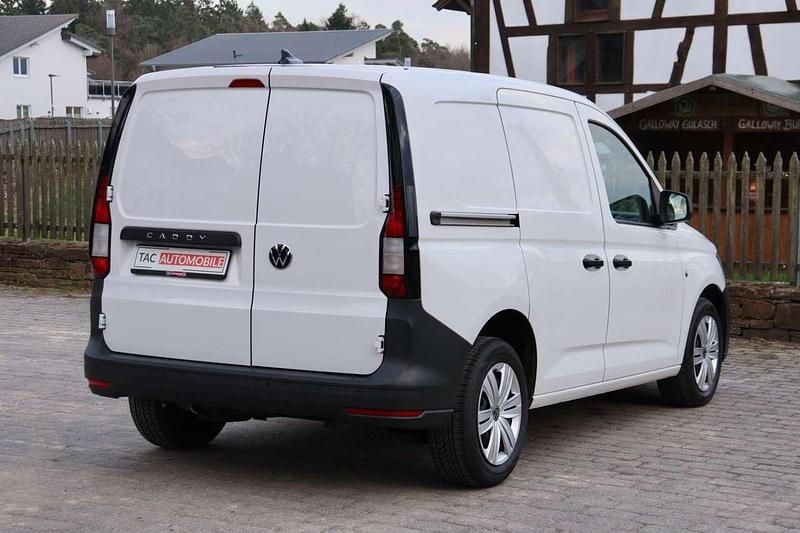 Gebraucht VW Caddy 102 PS (75 kW) 2022 Candyweiss Van / Kleinbus