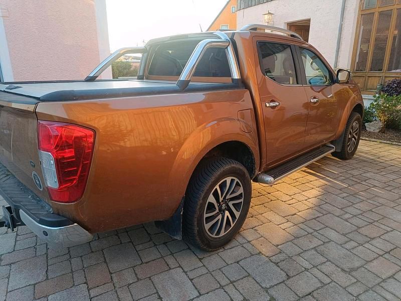 Orange Gebraucht 2016 Nissan Navara Tekna Abholung | 19.500 € (Fairer Preis) - Bild 1/4