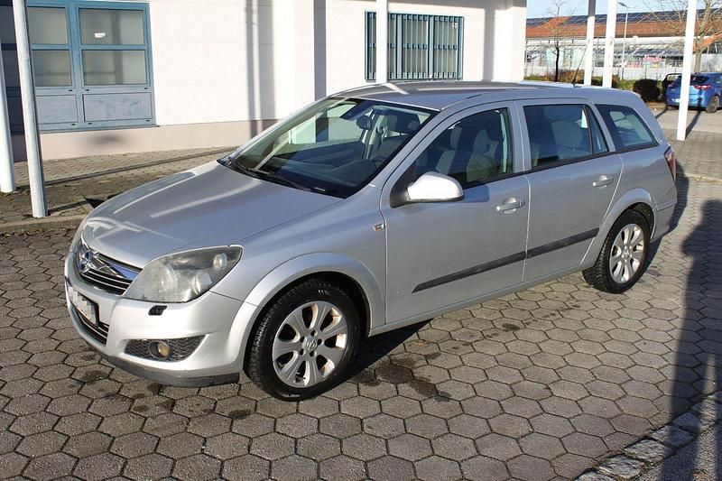 Silber Gebraucht 2010 Opel Astra Kombi | 2.900 € (Superpreis) - Bild 1/4