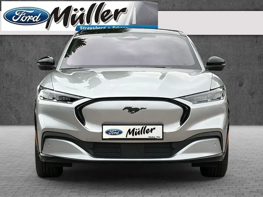 Gebraucht Ford Mustang Mach-E 197 kW (269 PS) 2022 Iconicsilber metallic SUV
