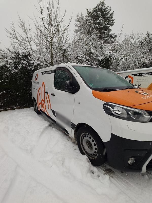 Weiß Gebraucht 2019 Toyota Proace Van / Kleinbus | 11.500 € (Superpreis) - Bild 1/4