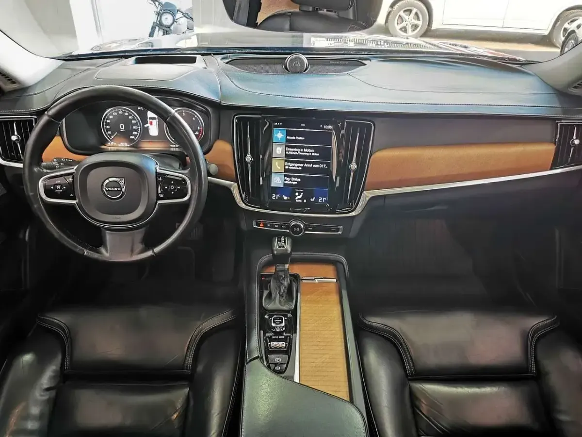 Gebraucht Volvo S90 190 PS (139 kW) 2016 Schwarz Limousine