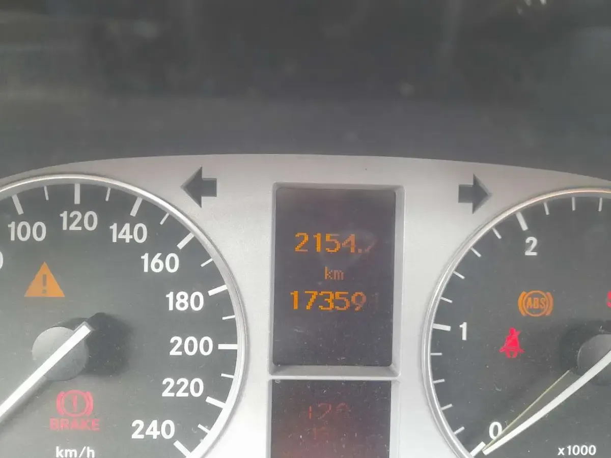 Gebraucht Mercedes B180 109 PS (80 kW) 2011 Schwarz Kleinwagen