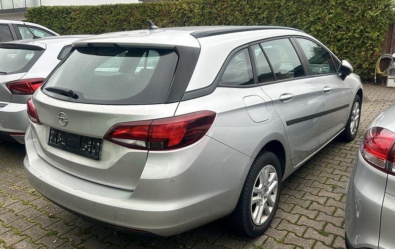 Gebraucht Opel Astra Edition 110 PS (80 kW) 2019 Silber Limousine