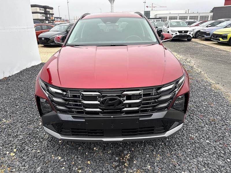 Neu Hyundai Tucson Style 160 PS (117 kW) 2025 Engine red jhr SUV