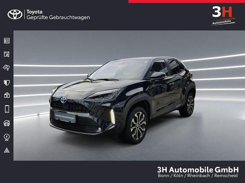 Schwarz Gebraucht 2024 Toyota Yaris Cross Team SUV | 27.990 € - Bild 1/4