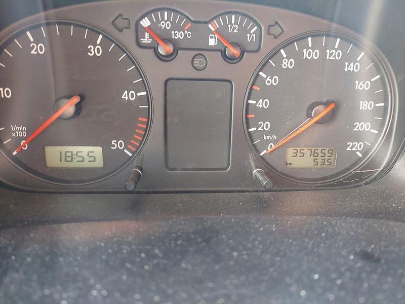 Silber Gebraucht 2000 VW T4 Van | 3.990 € - Bild 1/4