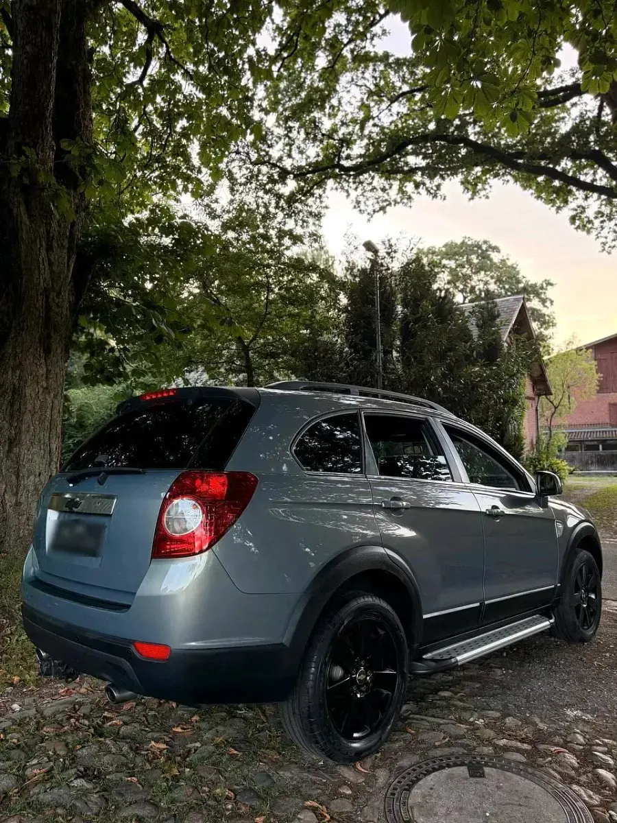 Gebraucht Chevrolet Captiva 167 PS (122 kW) 2011 Blau SUV