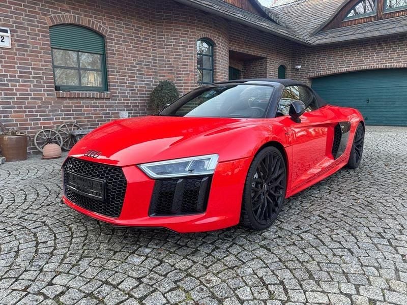 Gebraucht Audi R8 Spyder Ambiente 540 PS (397 kW) 2017 Rot Cabrio