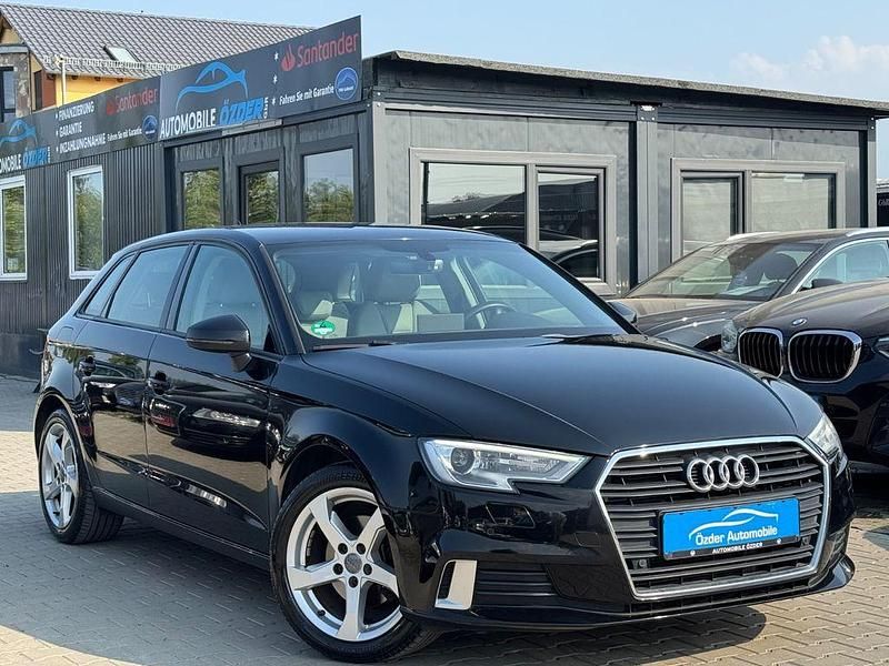Schwarz Gebraucht 2017 Audi A3 Sportback Sport Kleinwagen | 18.990 € (Fairer Preis) - Bild 1/4