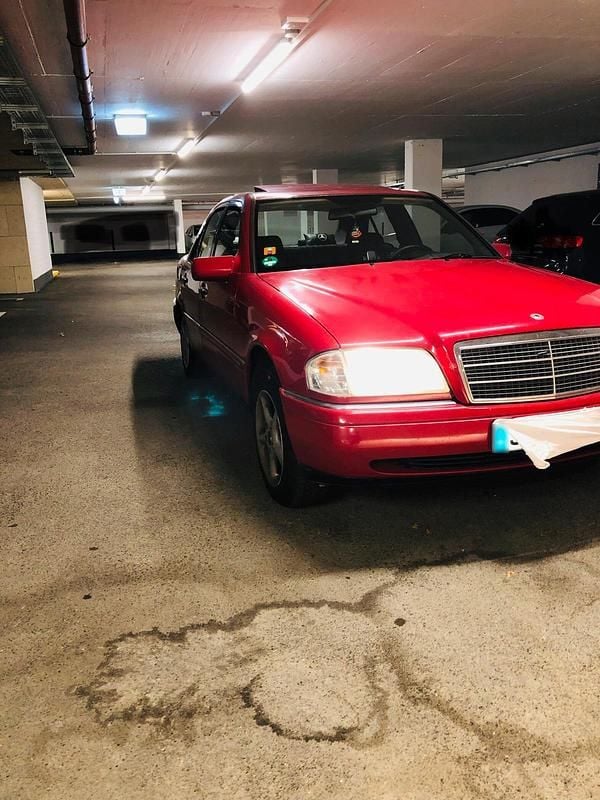 Gebraucht Mercedes C180 1994 Rot Limousine
