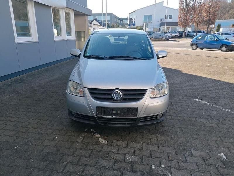 Gebraucht VW Fox 54 PS (39 kW) 2009 Silber Kleinwagen