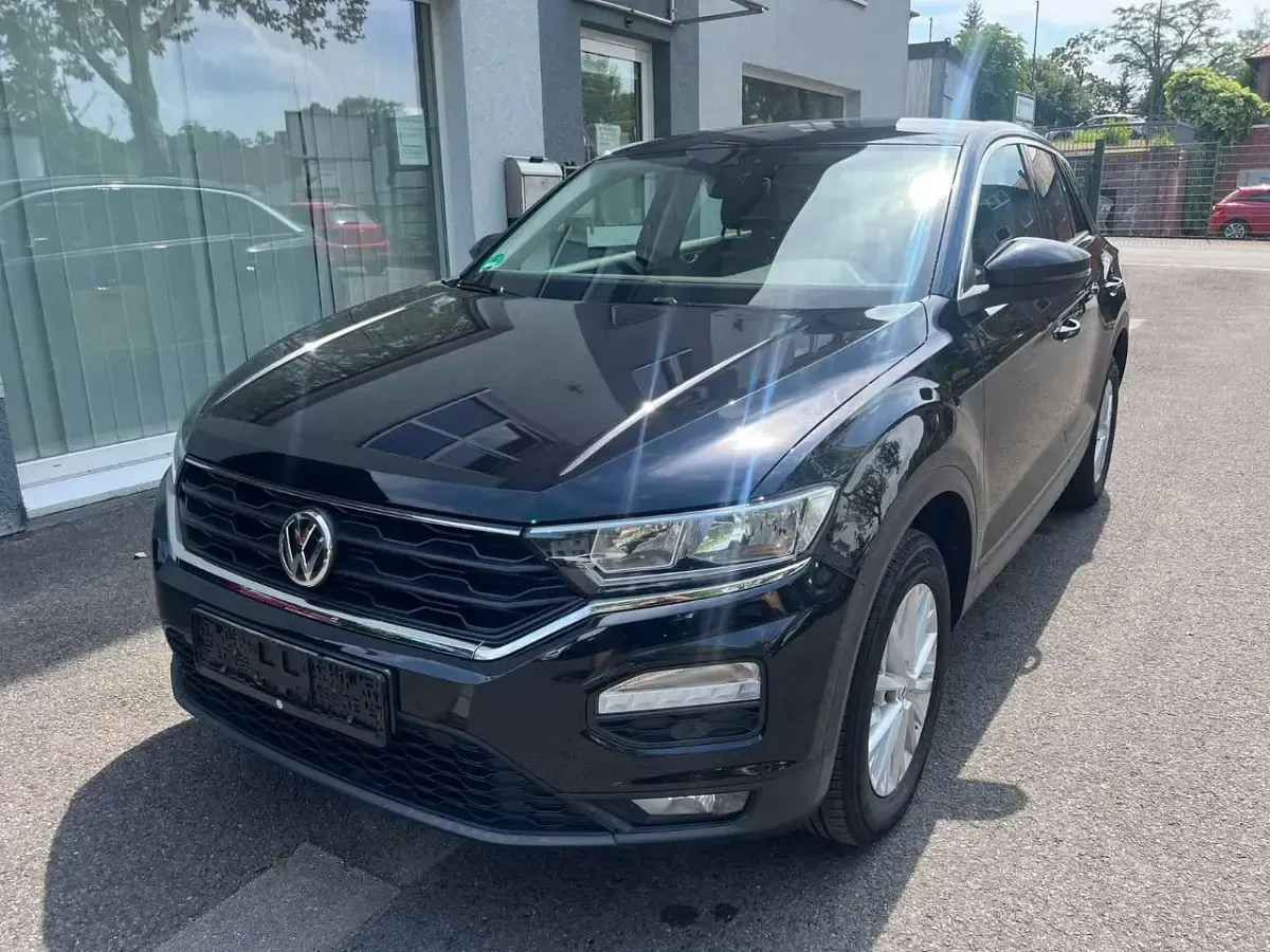Gebraucht VW T-Roc Basis 116 PS (85 kW) 2019 Deep black SUV