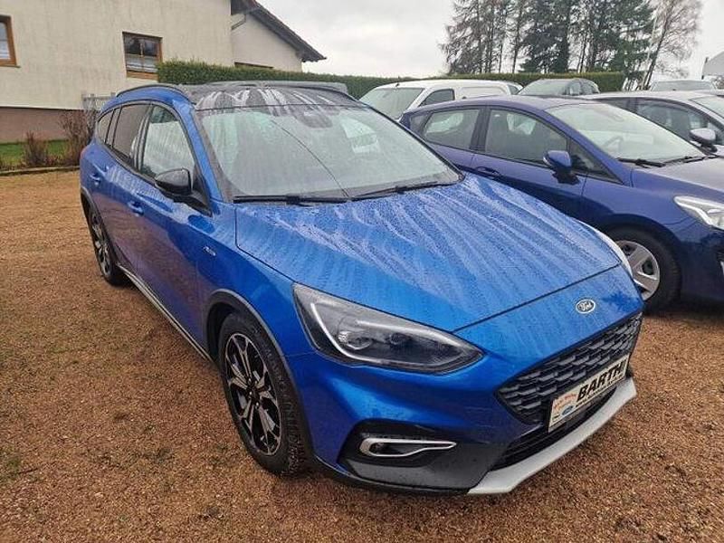 Dynamicblau metallic (metallic) Gebraucht 2020 Ford Focus Active X Kombi | 15.990 € (Etwas zu teuer) - Bild 1/4