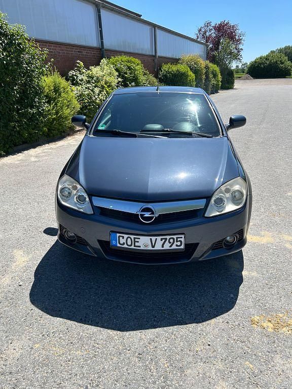 Blau Gebraucht 2008 Opel Tigra Cabrio | 2.000 € (Guter Preis) - Bild 1/4