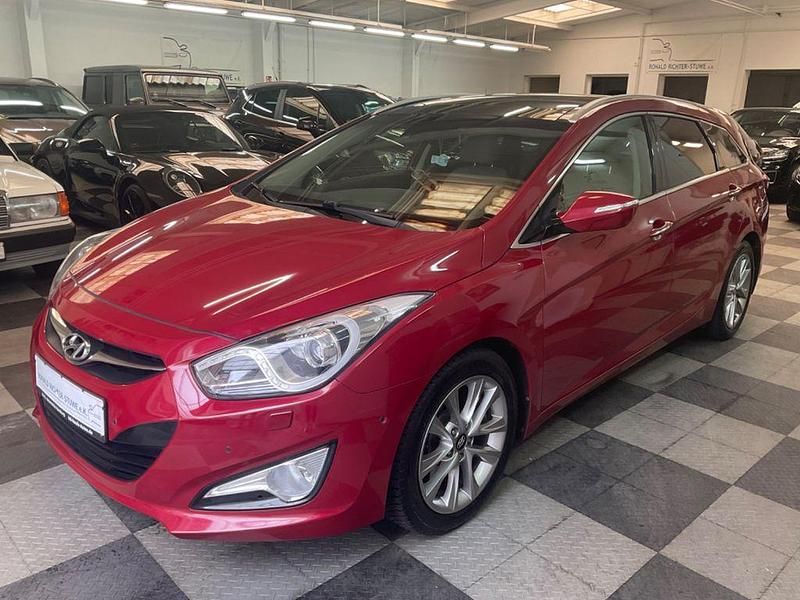 Rot Gebraucht 2014 Hyundai i40 Premium Kombi | 8.880 € (Fairer Preis) - Bild 1/4