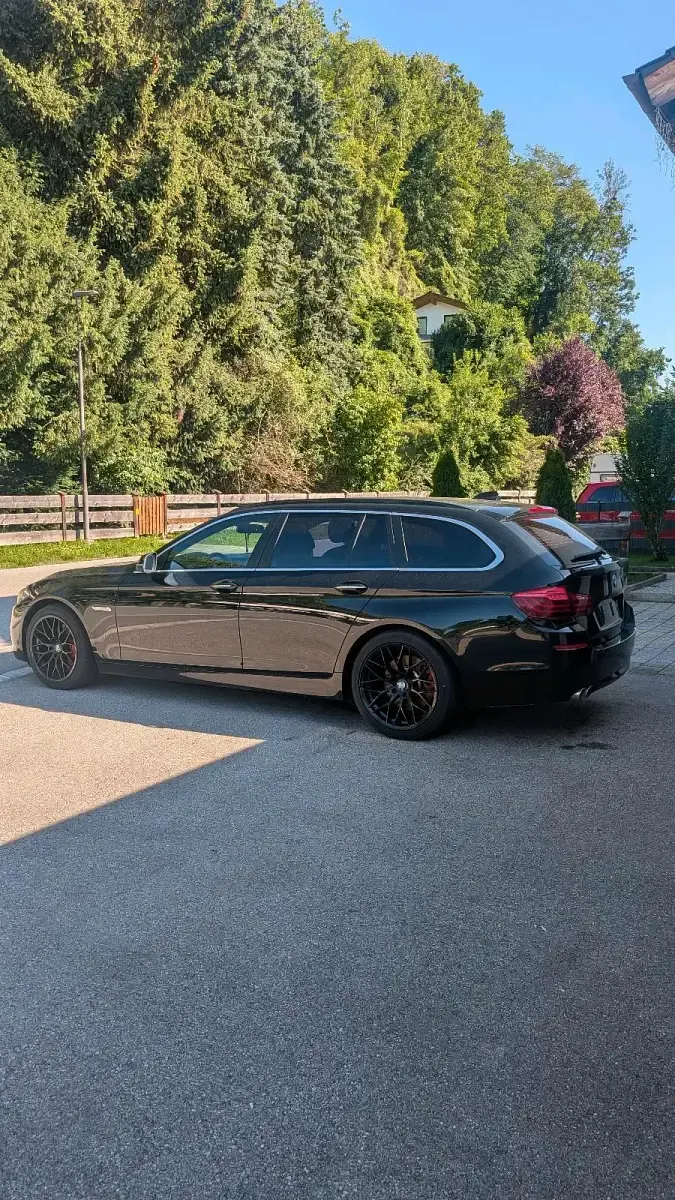 Gebraucht BMW 530 258 PS (189 kW) 2026 Schwarz Limousine
