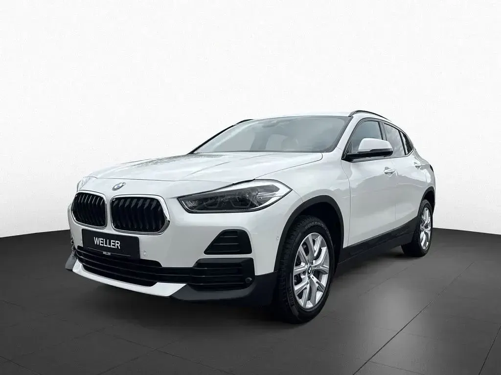 Gebraucht BMW X2 Sport Line 150 PS (110 kW) 2022 Alpinweiss iii (weiß) SUV