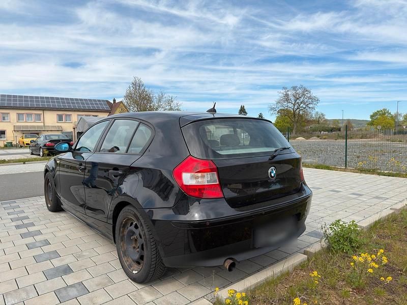 Gebraucht BMW 116 116 PS (85 kW) 2005 Schwarz Kleinwagen