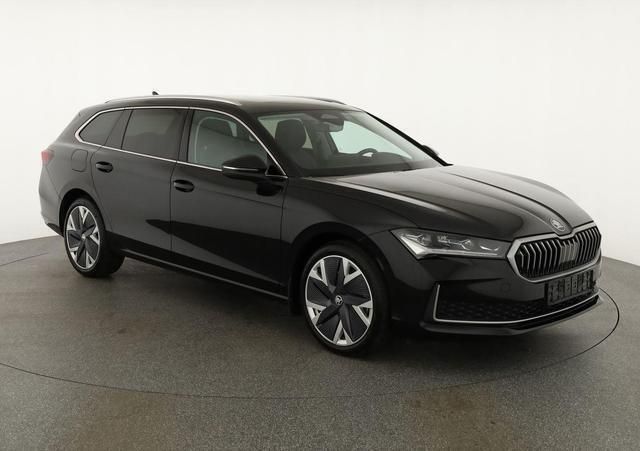 Onyx schwarz metallic (metallic) Gebraucht 2024 Skoda Superb Selection Kombi | 41.495 € (Fairer Preis) - Bild 1/1