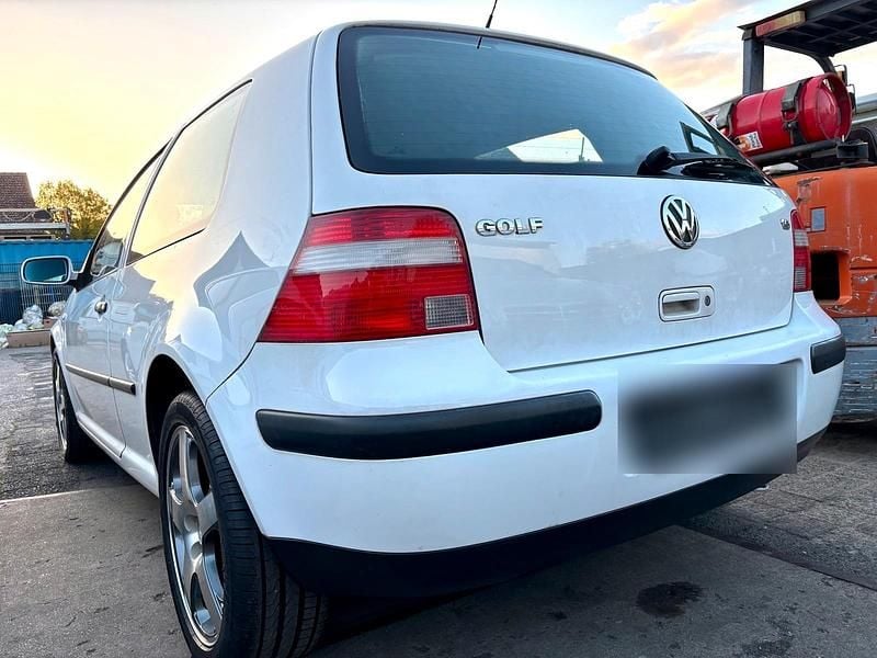Second-hand VW Golf 105 CP (77 kW) 2002 Alb Coupe
