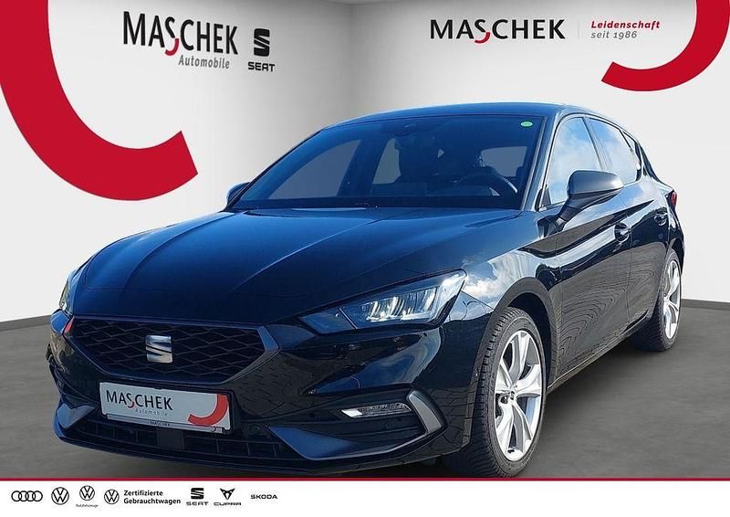 Mitternachtsschwarz Gebraucht 2025 Seat Leon FR Limousine | 25.440 € (Superpreis) - Bild 1/4