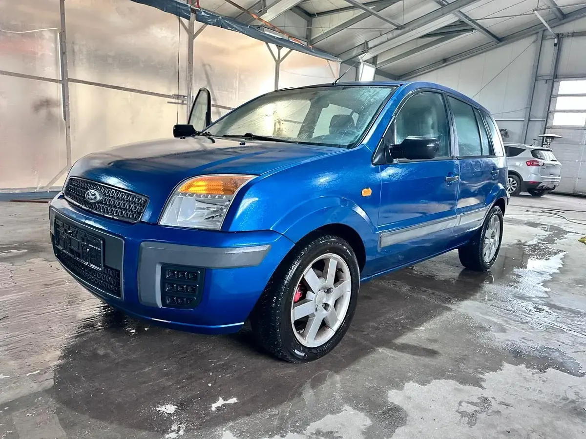 Second-hand Ford Fusion 2008 Albastru Hatchback
