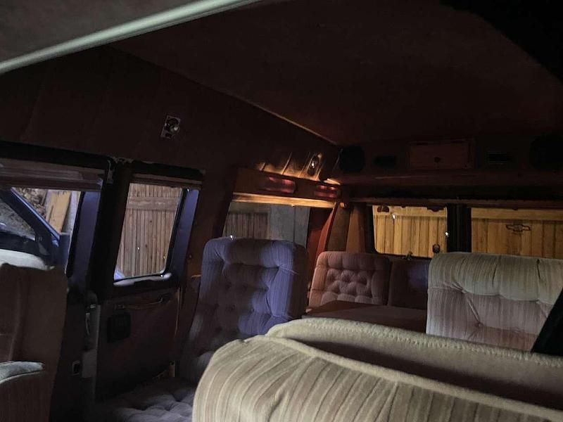 Gebraucht Chevrolet G 199 PS (146 kW) 1990 Weiß Van