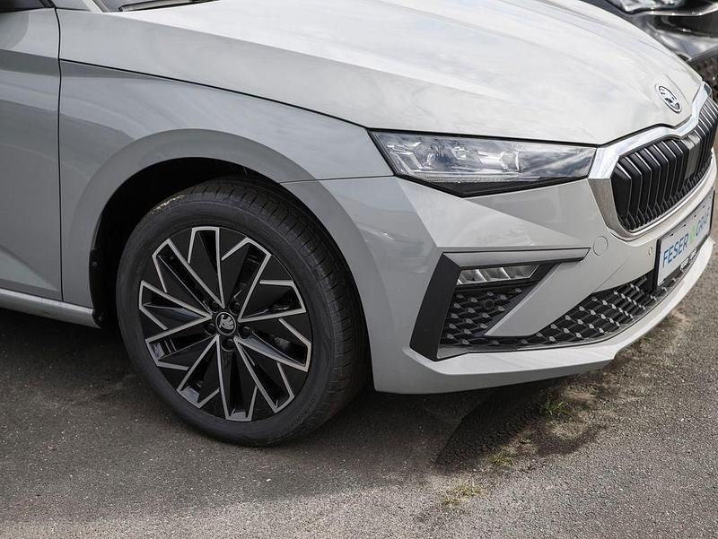 Neu Skoda Scala Selection 116 PS (85 kW) 2025 Grau Kleinwagen