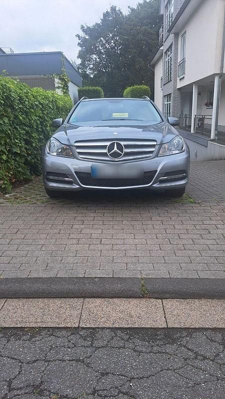 Grau Gebraucht 2014 Mercedes C180 Kombi | 7.000 € (Superpreis) - Bild 1/3